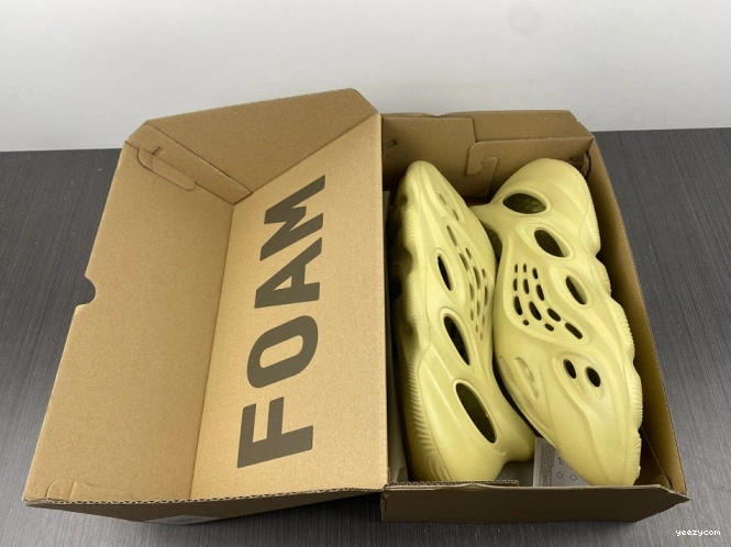 Foam Adidas RNNR Yeezy Sulfur GV6775 1115